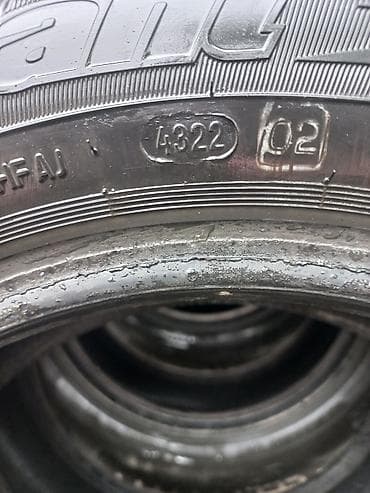 Шины и диски: Комплект зимней резины R14. 175/65/14. Почти новые. две 25 года, и — 8