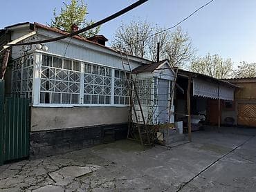 продаю дом ак ордо 1: Продаётся жилой дом с двором и хозяйственными постройками. - Отдельно — 2