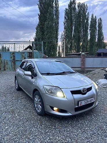 jak авто: Toyota Auris: 2008 г., Робот, Хэтчбэк — 1