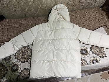 пуховики монклер: Пуховик Moncler, белый - Модель: укороченный пуховик с капюшоном - — 3