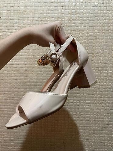 Босоножки, сандалии, шлепанцы: Босоножки Miss Suzana - Размер: 38 (указан на стельке) - Цвет — 2