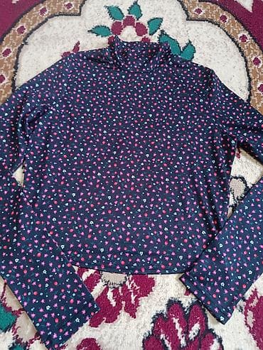 вещи одежды: Набор женской одежды (4 вещи) 1) Водолазка с длинным рукавом: - Цвет — 1