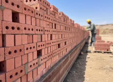 Пустотелый, дырчатый, Жженый кирпич, Полублок, 250×120×88 at lalafo.kg Пустотелый, дырчатый, Жженый кирпич, Полублок, 250×120×88