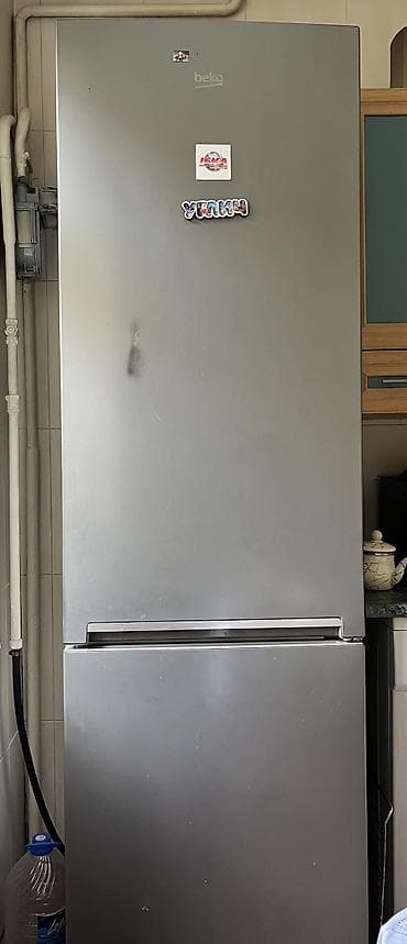 Техника и электроника: Холодильник Beko, Б/у, Двухкамерный — 1