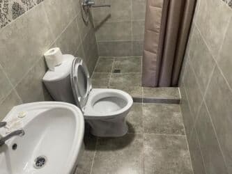 обменяю квартиру на дом: 1 комната, Душевая кабина, Кондиционер, Бронь — 4