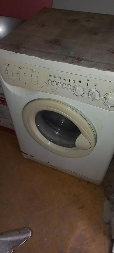40: Стиральная машина Indesit, не рабочее состояние. фронтальная загрузка — 1