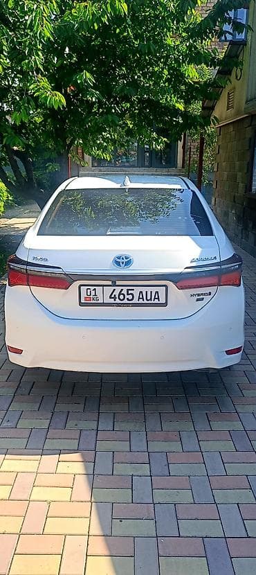 camry 5: Toyota Corolla: 2019 г., 1.8 л, Автомат, Гибрид, Седан — 3