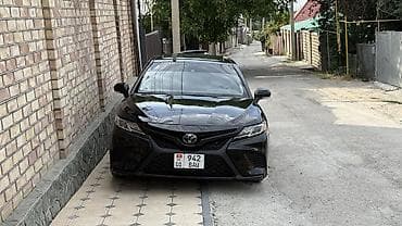 Toyota Camry: 2021 г., 2.5 л, Автомат, Бензин, Седан — 1