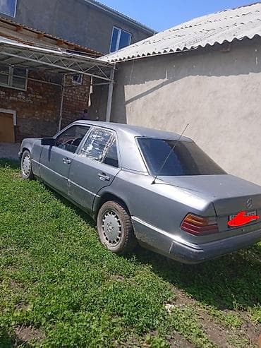Mercedes-Benz W124: 1987 г., 2.5 л, Механика, Бензин, Седан