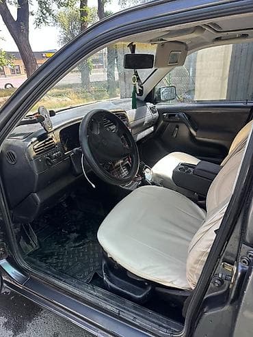 b v d: Volkswagen Golf: 1993 г., 1.6 л, Механика, Бензин, Хэтчбэк — 5