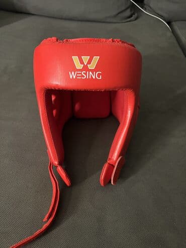 Красный шлем WESING размер L 
Абсолютно новый