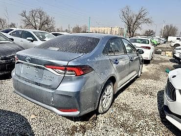 Toyota: Toyota Corolla: 2022 г., 1.8 л, Вариатор, Гибрид, Седан — 6