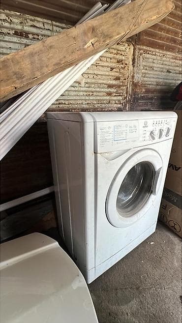 Стиральная машина Indesit (фронтальная загрузка) - Тип