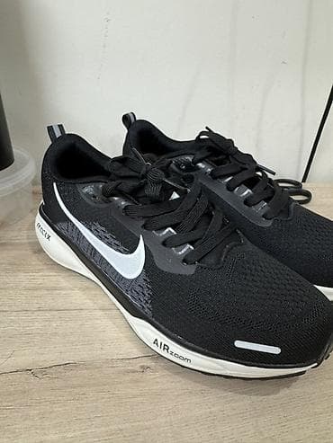Мужские кроссовки, 41, Nike, Новый, цвет - Черный, Платная доставка