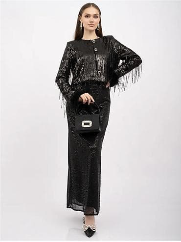 Все по 100 сом. Продаются вещи новые, имеются небольшие браки, либо