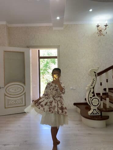 школьный фартук на прокат: Детское платье, цвет - Бежевый, Б/у — 3