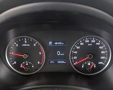 bmw ix3: Kia Stonic: 2018 г., 1.6 л, Робот, Дизель, Кроссовер — 10
