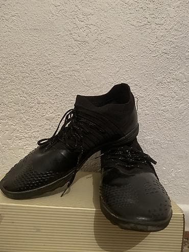 купить предаторы бутсы: Футбольные бутсы/сороконожки Puma (логотип Puma на пятке, черный цвет — 3