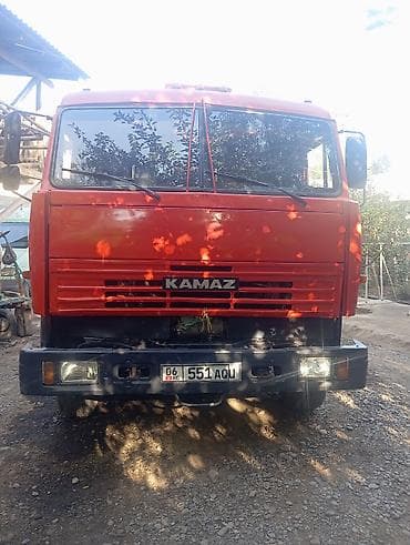 КАМАЗ самосвал 6x4 Тип: тяжелый самосвал Марка/модель: KAMAZ (эмблема