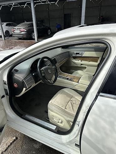 Jaguar XF: 2009 г., 3 л, Автомат, Бензин, Седан — 4