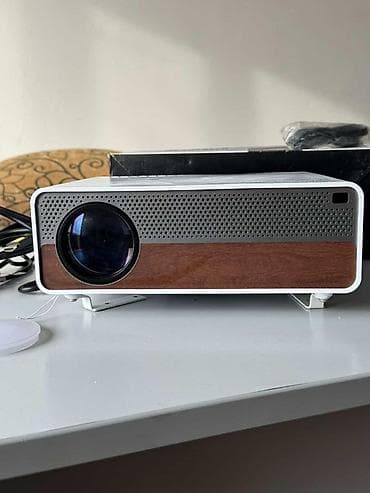 studio display: Проектор TFT LCD, Full HD 1080p Основные характеристики: - Технология — 4