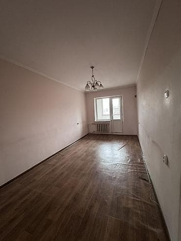 кну: 3 комнаты, 71 м², Индивидуалка, 5 этаж, Косметический ремонт — 1