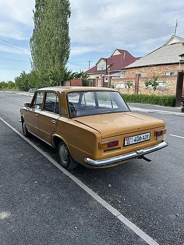 дамкрат авто: ВАЗ (ЛАДА) 2101: 1977 г., 1.3 л, Механика, Бензин, Седан — 5