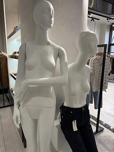 вешалки напольные: Манекен Взрослый женский, Материал: Пластик, Б/у — 1