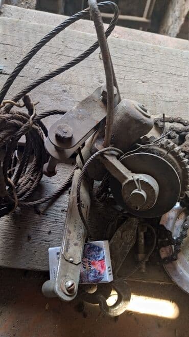 микра: Продаю недорого ручной грузоподьемник/тельфер, (2шт), СССР, прошу за — 10