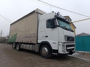 d13: Тягач, Volvo, 2013 г., Тентованный — 2