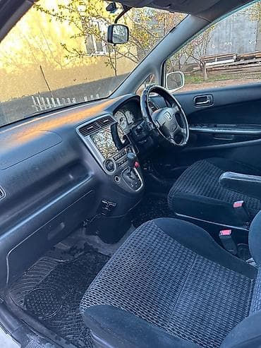 honda elysion: Honda Stream: 2003 г., 1.7 л, Автомат, Бензин, Универсал — 5