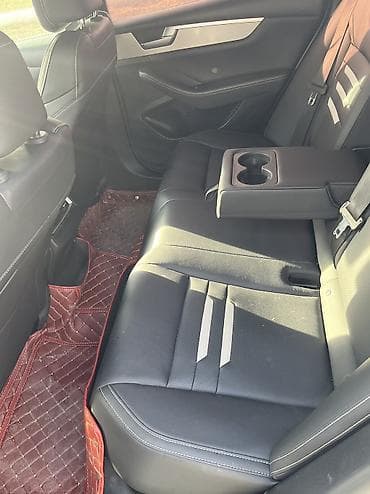 BYD: BYD Qin: 2020 г., Вариатор, Электромобиль, Седан — 1