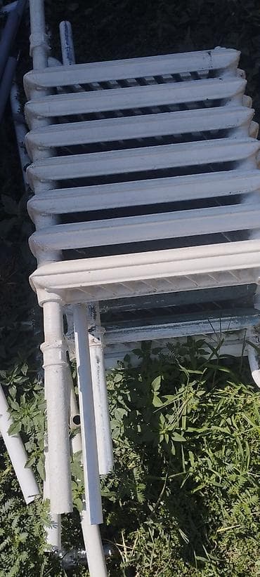 горам: Чугунные батареи Б/у, Тип подключения: Нижнее — 1