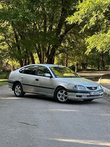 Toyota Avensis: 2002 г., 1.8 л, Автомат, Бензин, Лифтбек — 5