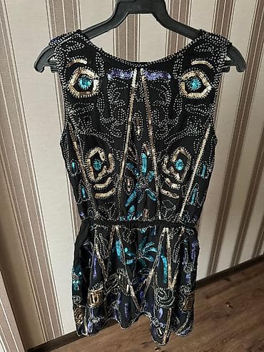 Продаю очень красивое платье,размер подойдет на S и М