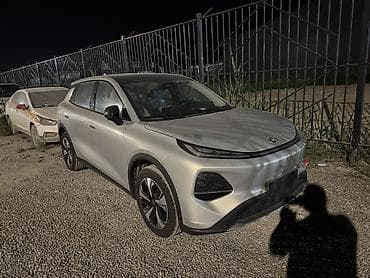 aion v plus 2022: Changan Qiyuan Q05: 2026 г., 1.5 л, Автомат, Электромобиль, Кроссовер — 1