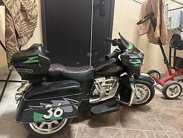 домик машина: Детский электрокар, Б/у — 5