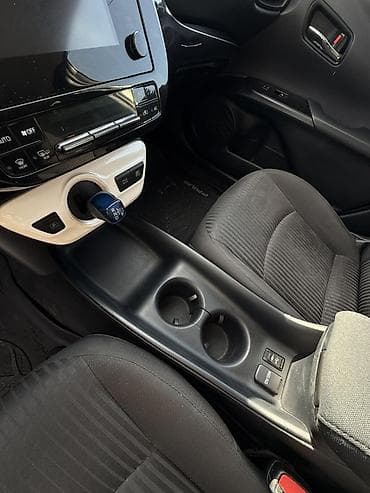 разный: Toyota Prius: 2018 г., Вариатор, Гибрид, Хэтчбэк — 6
