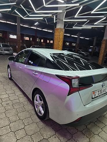айон электромобил: Toyota Prius: 2021 г., 1.8 л, Гибрид, Хэтчбэк — 4