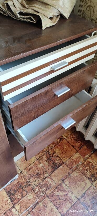 кухоный гарнитур буу: Спальный гарнитур, Б/у, Двуспальная кровать, Шкаф, Комод, Самовывоз — 5