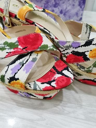 Туфли: Новые летние сабо на танкетке на широкую ногу. Подойдет на 39 и на 40 — 2