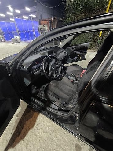 lada 9: Nissan Almera: 2004 г., Автомат, Седан — 4
