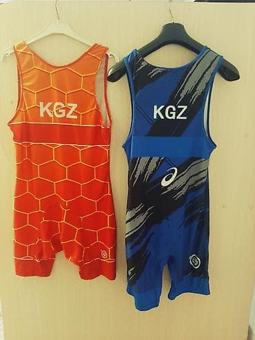 Мужская одежда: Мужской спортивный костюм, L, Asics, Новый, цвет - Красный, Самовывоз — 1