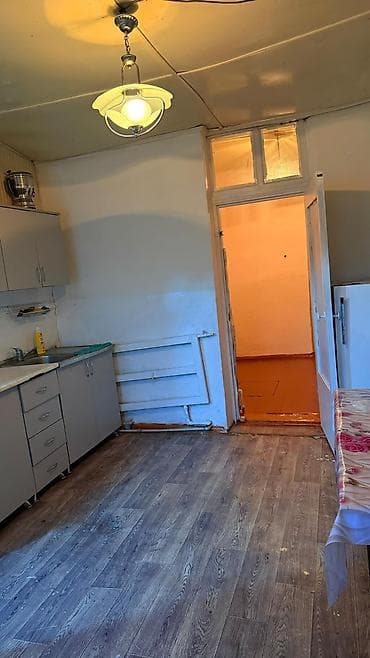 васток 5 дом: Продается 1 комнатный дом барачного типа. По адресу Веселый переулок — 1