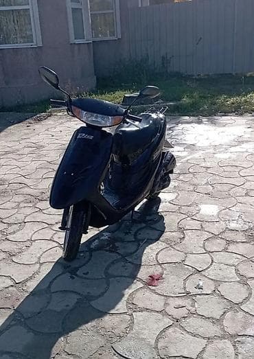 Кумурска мотороллер: Скутер түрү Honda, 50 куб. см, Бензин — 3