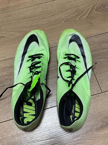 язычок: Nike Zoom 400 — легкие спринтерские шиповки для дорожки (100–400 м — 2
