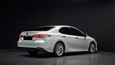 byd leopard: Toyota Camry: 2018 г., 2.5 л, Вариатор, Гибрид, Седан — 2