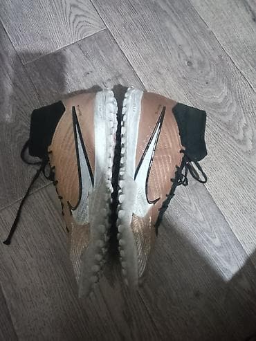 кепка каска фото: Футбольные бутсы/сороконожки Nike с высоким манжетом Б/у - Тип — 1