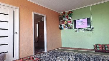 участки продаю: Продается жилой дом с большим закрытым двором. Основные — 3