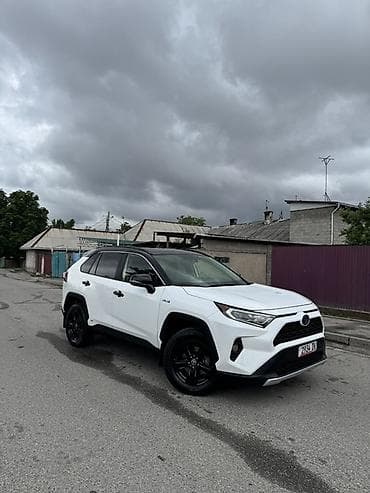 Toyota RAV4: 2019 г., 2.5 л, Автомат, Гибрид, Кроссовер